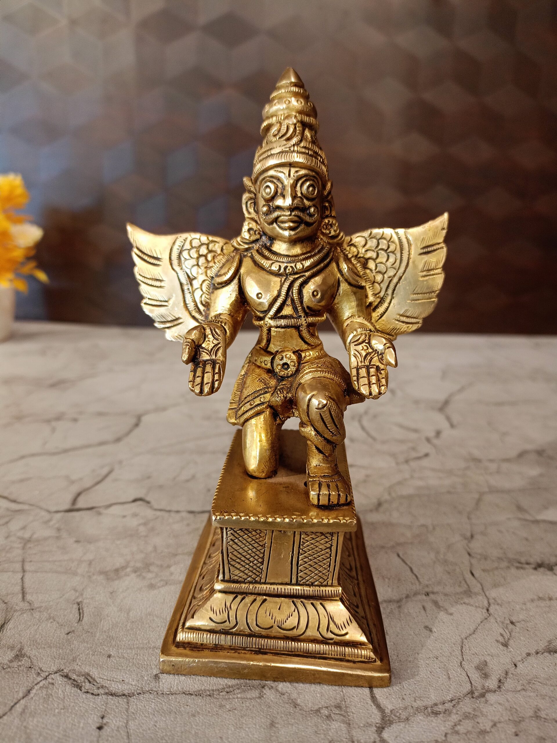 oplus_32 Brass Garuda bhagavan statue- 6.2" - Image 1