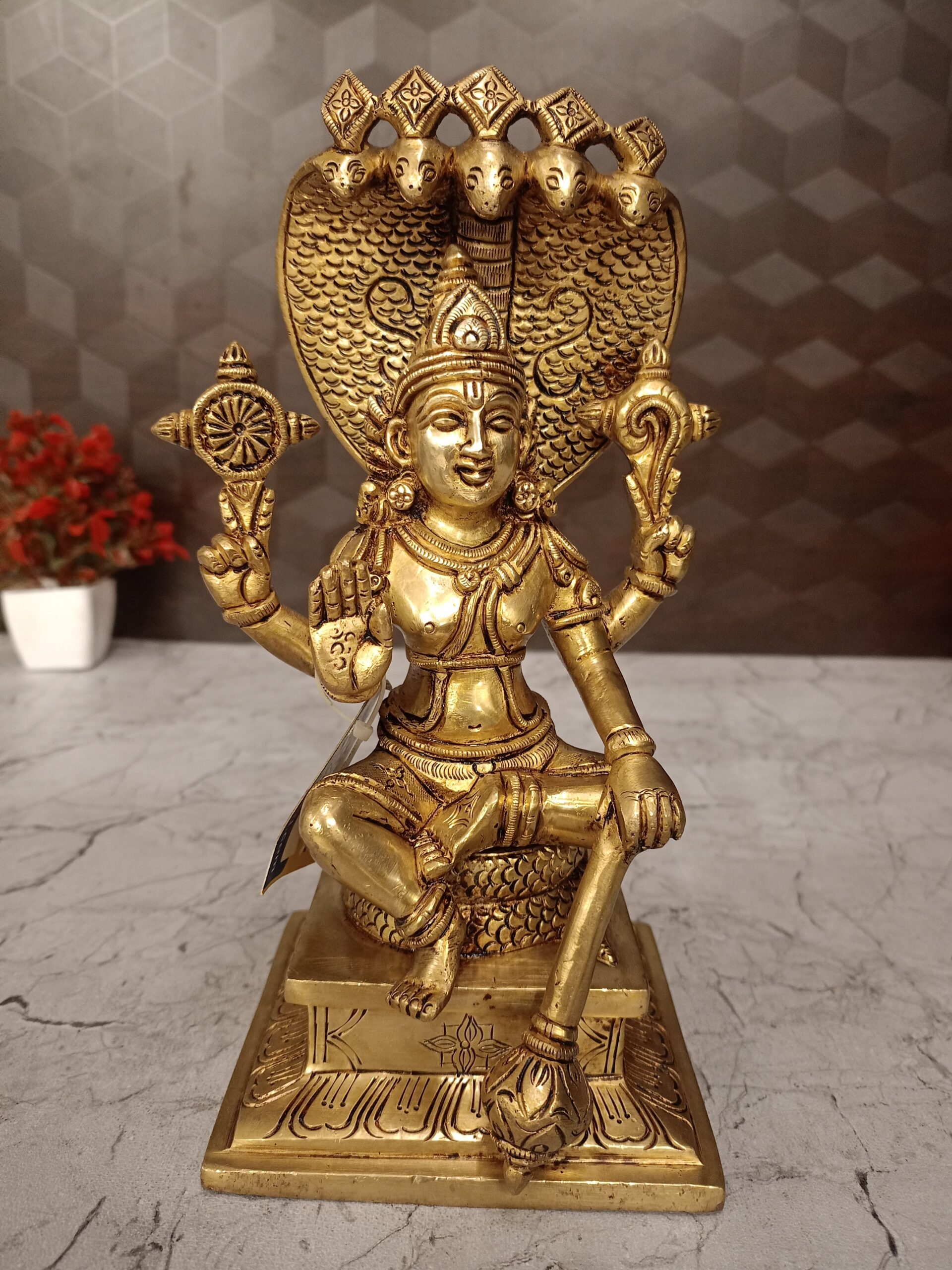 oplus_32 Brass Sitting Lord Vishnu With Snake Idol- 9.5" - Image 1
