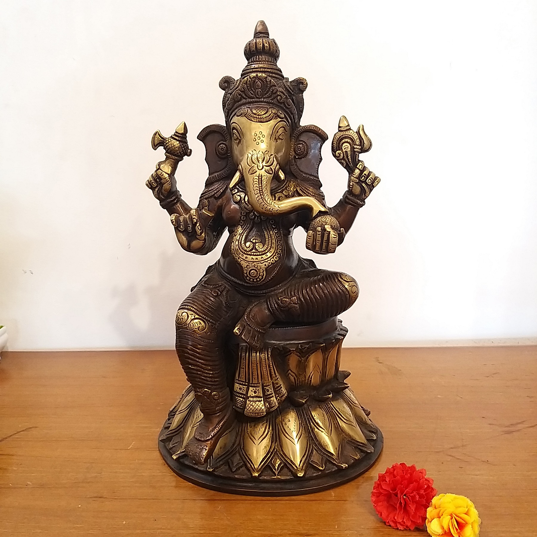brass-god-ganesha-brown-antique-idol-pooja-items-hindu-god-statues-gift-buy-online-india-10026 Brass Brown Antique Ganesha Statue