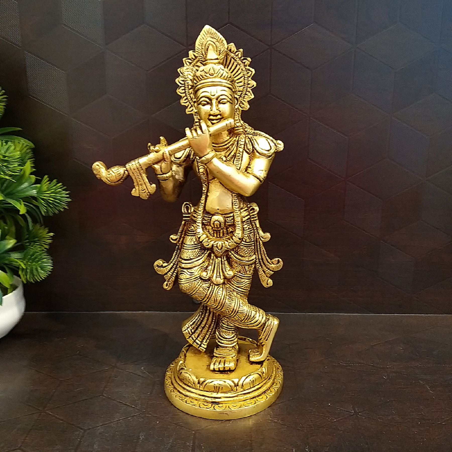 brass-krishna-idols-with-round-base-home-decor-pooja-items-hindu-god-idols-gift-buy-online-india-10099 Brass Krishna with Curve Design Base Statue