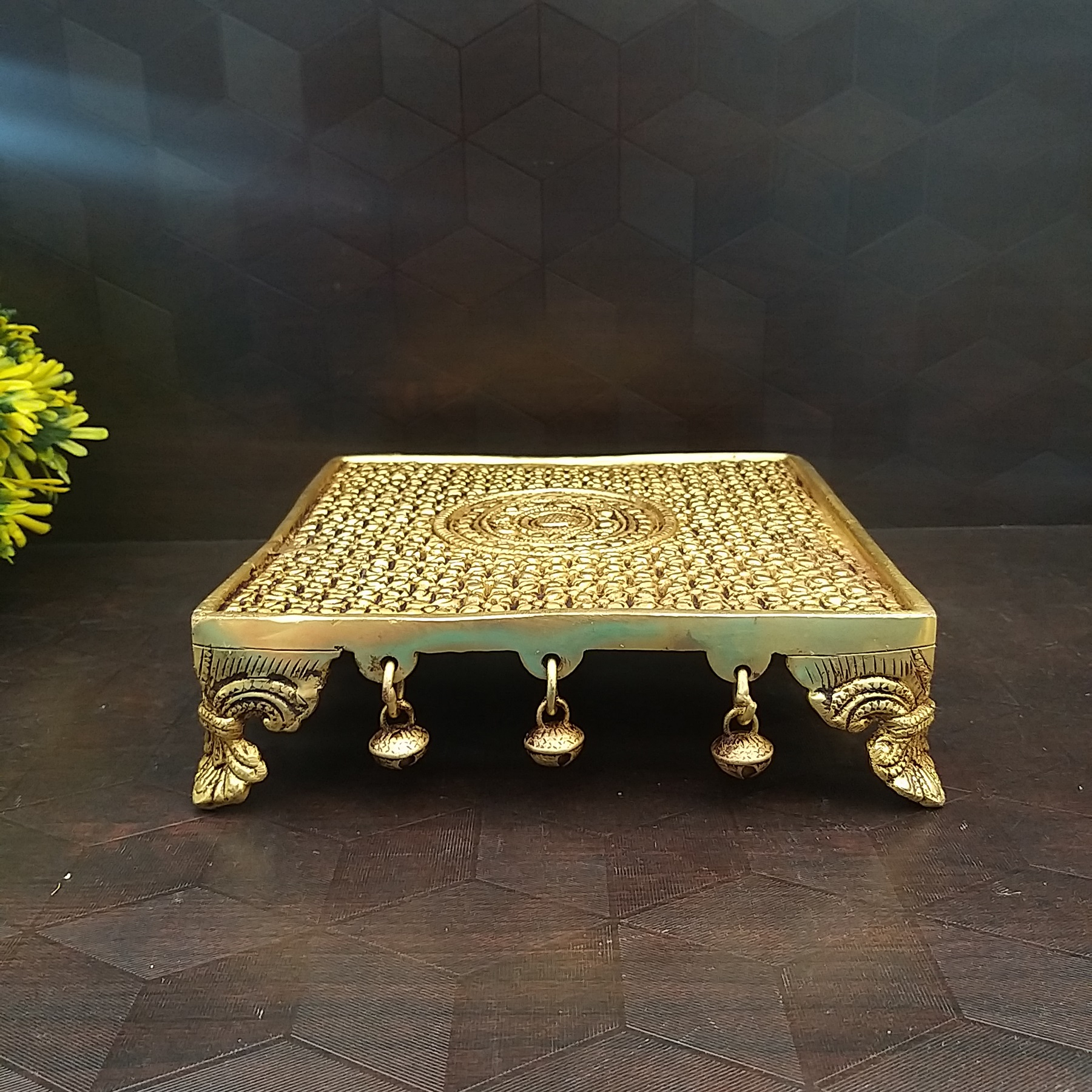 brass-stand-idol-pooja-items-home-decor-gift-vuy-online-coimbatore-10162 Brass Superfine Traditional Pooja Chowki Stand