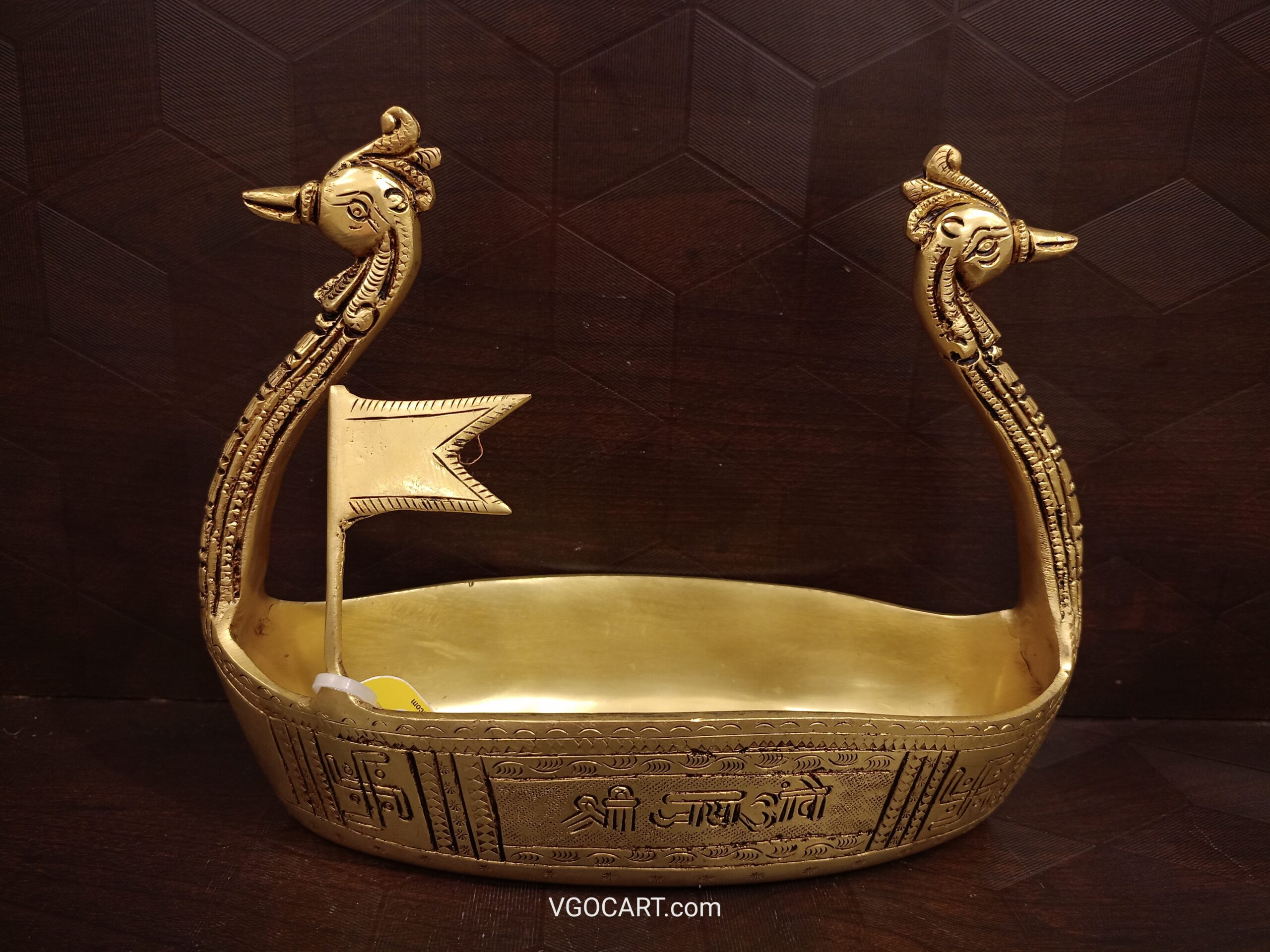 oplus_0 Peacock Boat Brass Swan Home décor & Show Piece 6" - Image 1